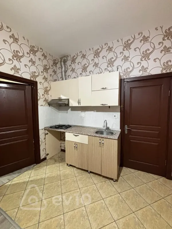 Kirayə verilir 2 otaqlı yeni tikili 40 m²