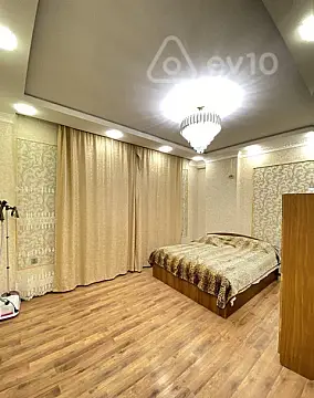 Satılır 3 otaqlı köhnə tikili 90 m²