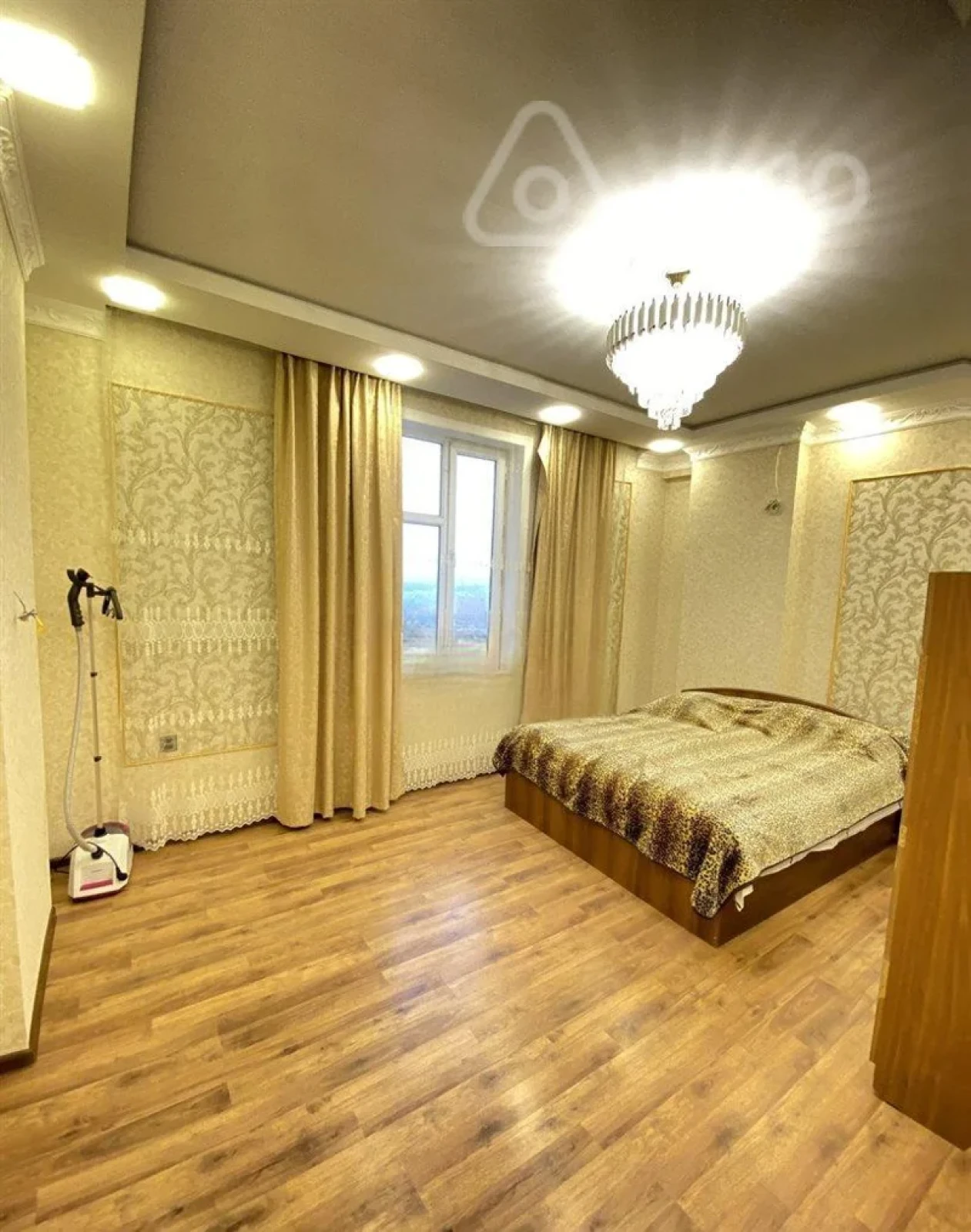 Satılır 3 otaqlı köhnə tikili 90 m²