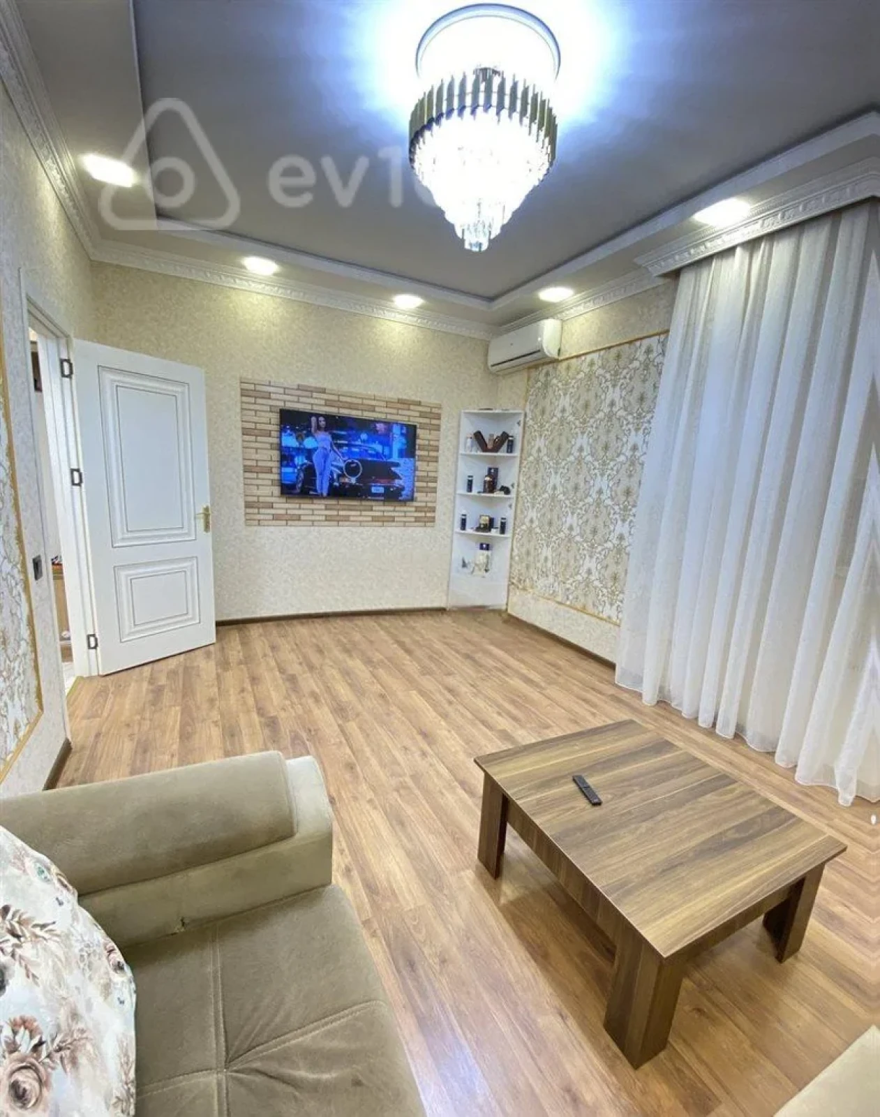 Satılır 3 otaqlı köhnə tikili 90 m²