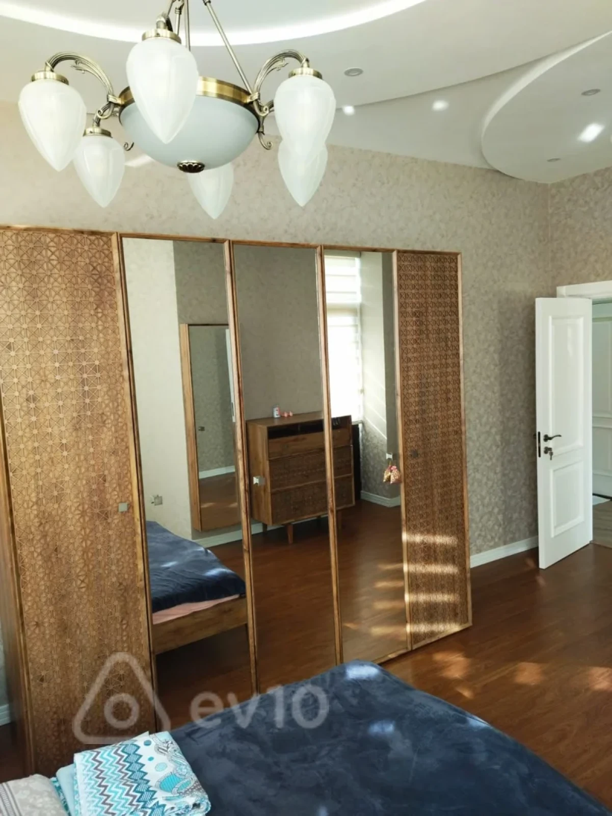 Kirayə verilir 3 otaqlı yeni tikili 121 m²