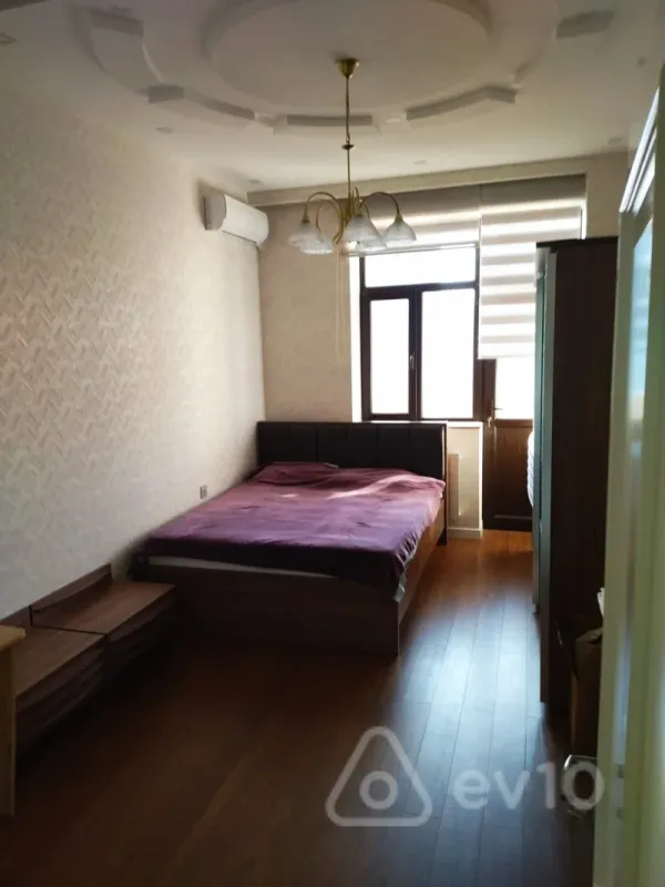 Kirayə verilir 3 otaqlı yeni tikili 121 m²