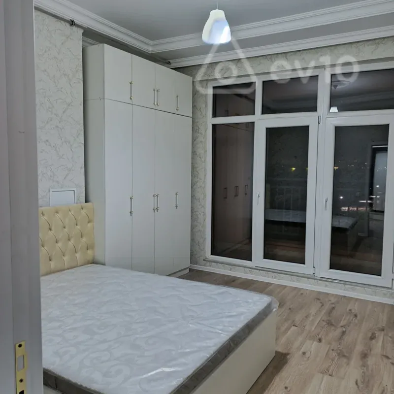 Kirayə verilir 1 otaqlı yeni tikili 44 m²