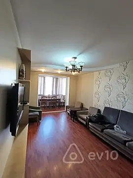 Kirayə verilir 3 otaqlı köhnə tikili 70 m²