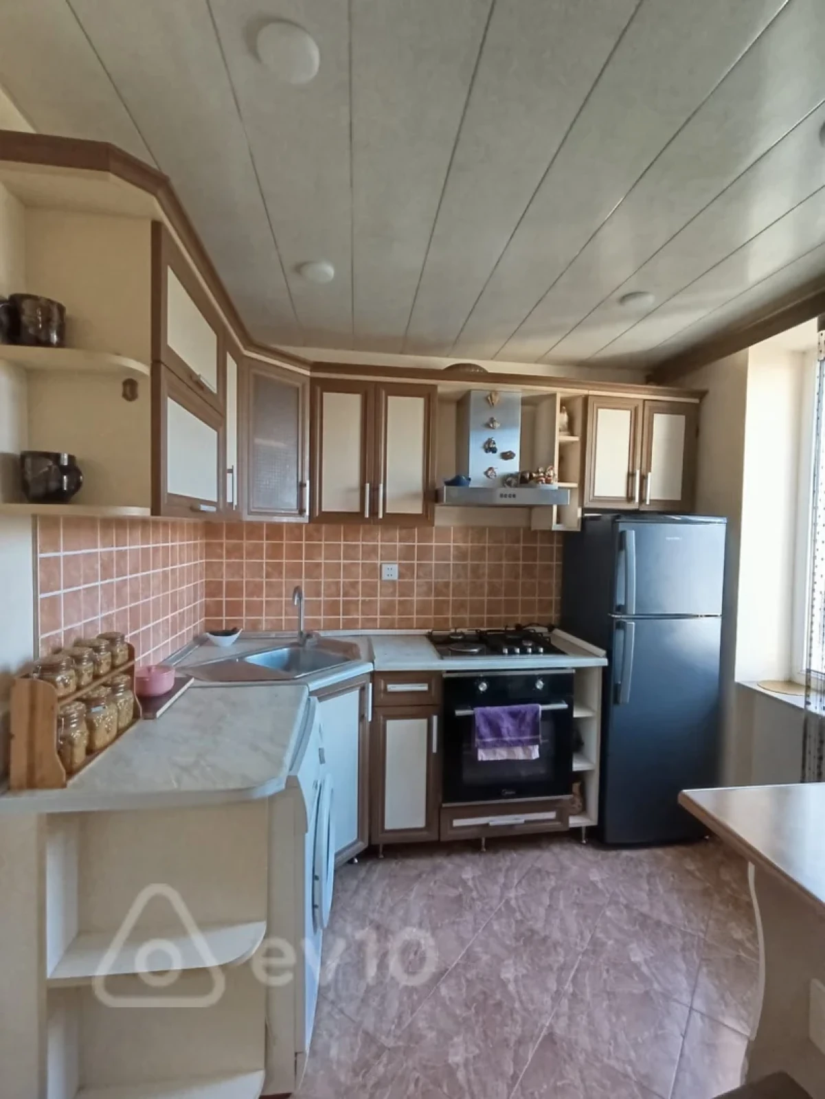 Kirayə verilir 3 otaqlı köhnə tikili 70 m²