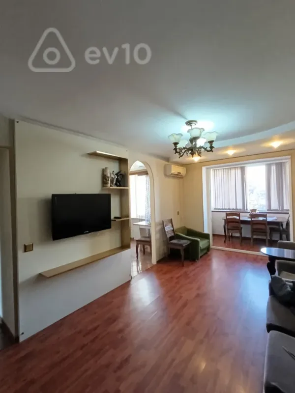 Kirayə verilir 3 otaqlı köhnə tikili 70 m²
