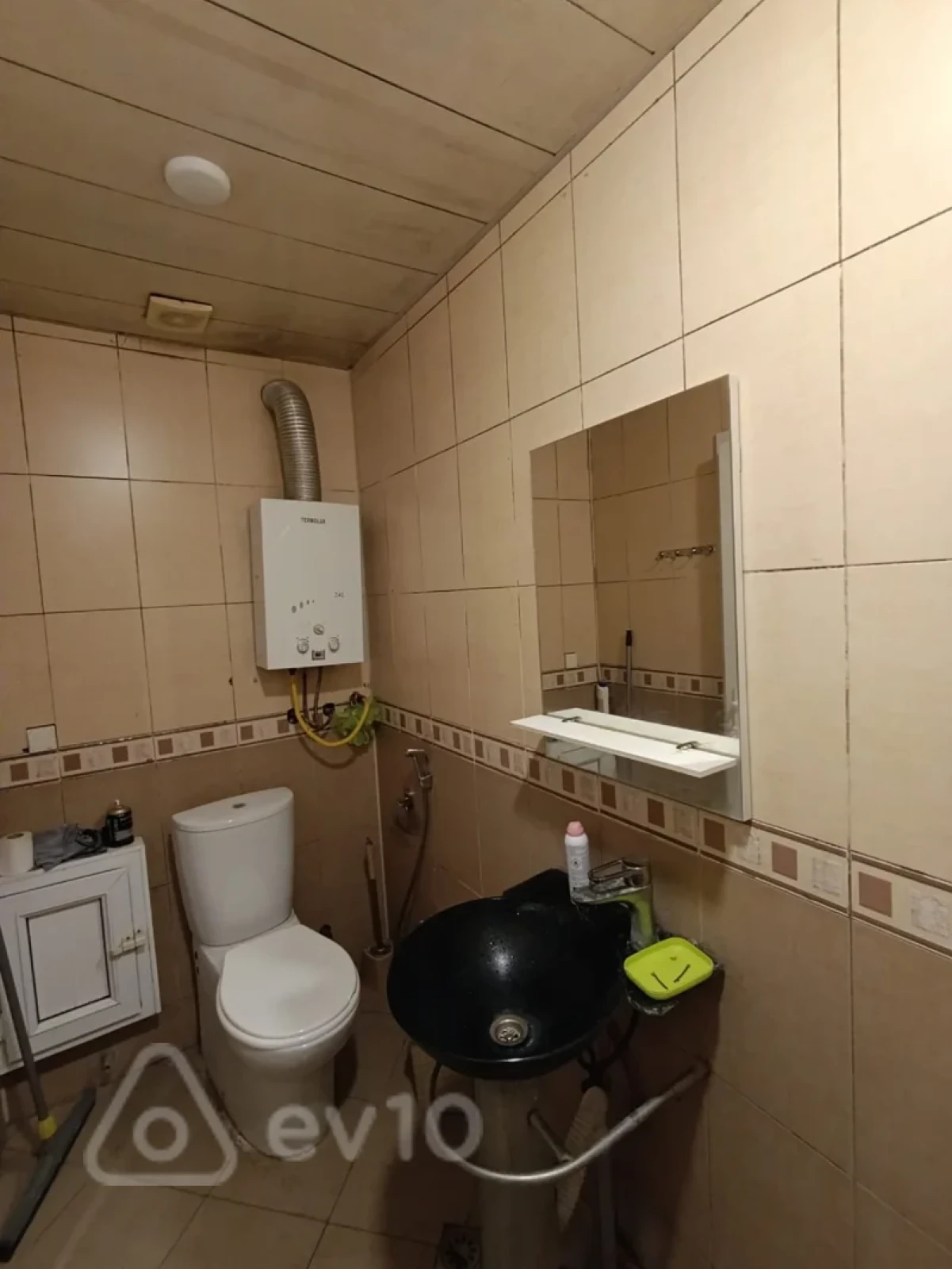 Kirayə verilir 3 otaqlı köhnə tikili 70 m²