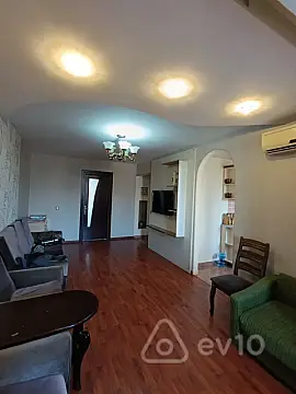 Kirayə verilir 3 otaqlı köhnə tikili 70 m²