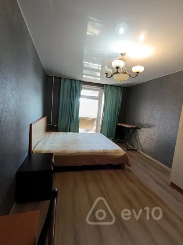 Kirayə verilir 3 otaqlı köhnə tikili 70 m²
