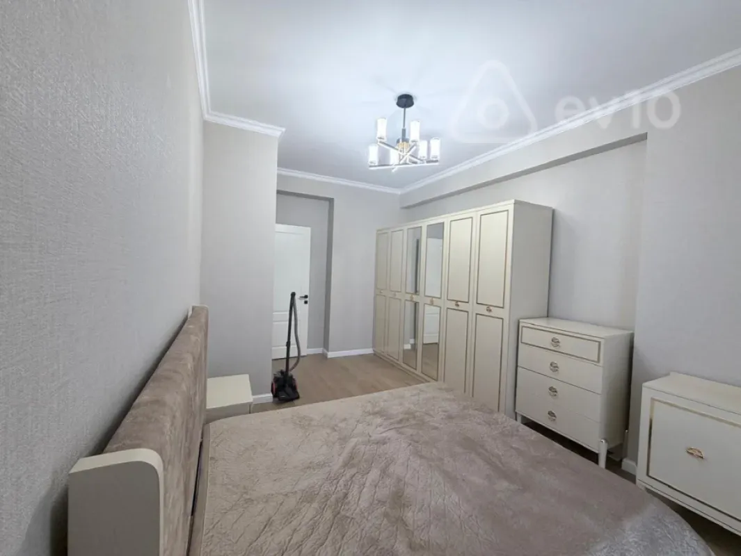Kirayə verilir 3 otaqlı yeni tikili 90 m²