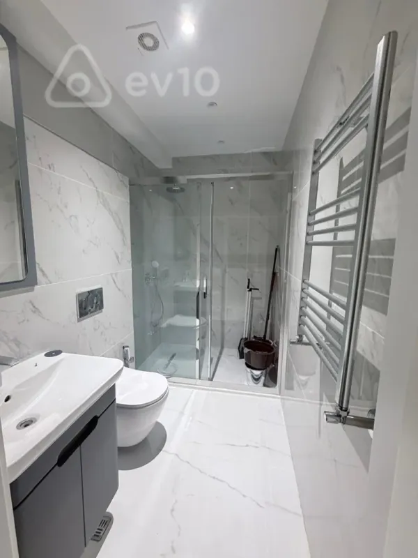 Kirayə verilir 3 otaqlı yeni tikili 90 m²