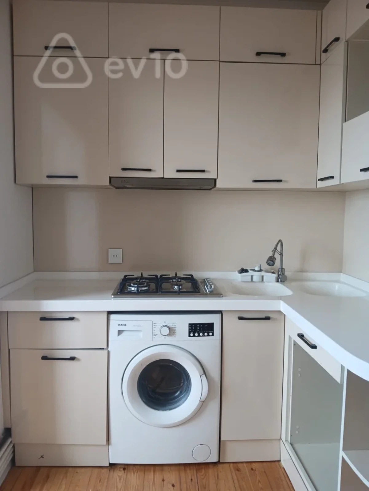 Kirayə verilir 2 otaqlı yeni tikili 70 m²
