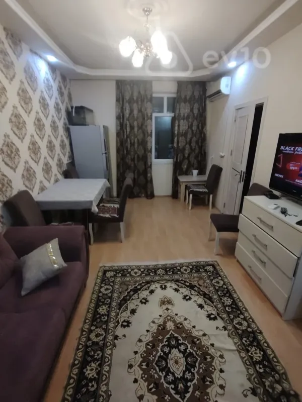 Kirayə verilir 2 otaqlı köhnə tikili 45 m²