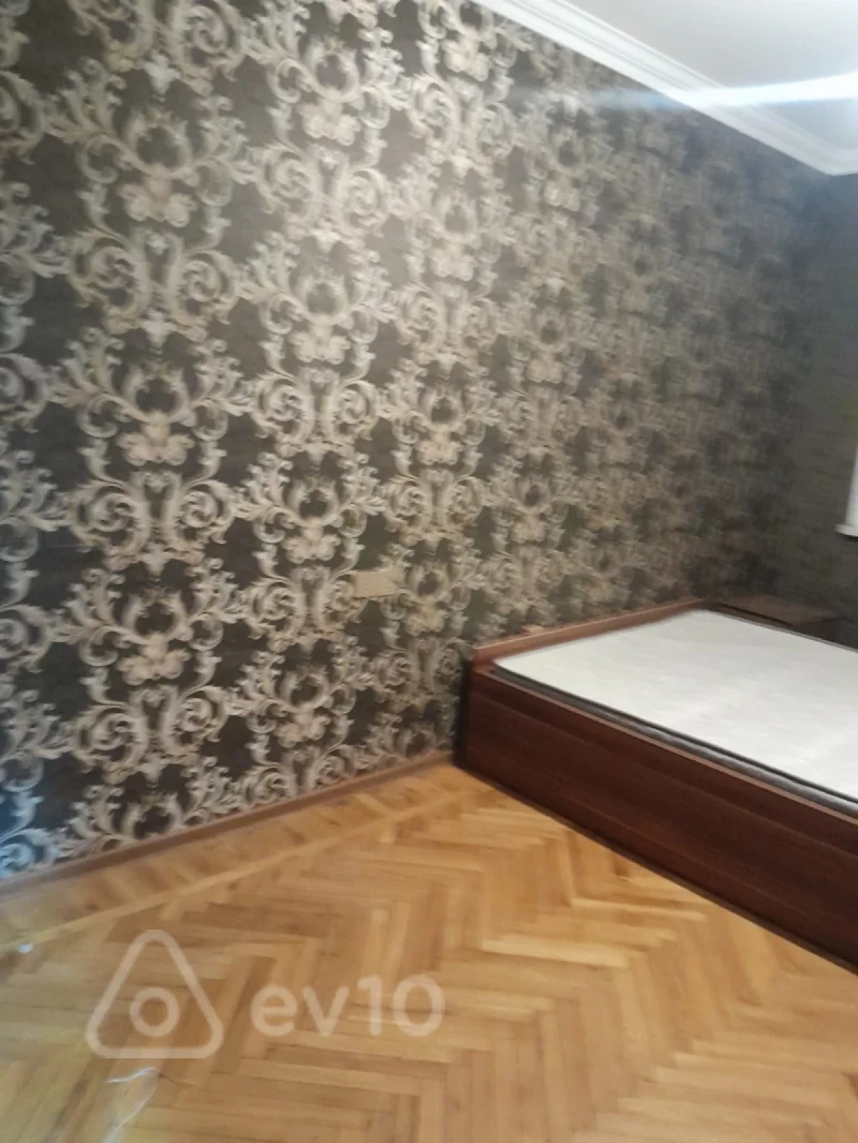 Kirayə verilir 3 otaqlı köhnə tikili 60 m²