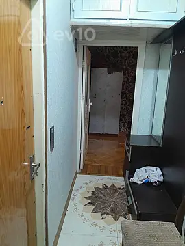 Kirayə verilir 3 otaqlı köhnə tikili 60 m²