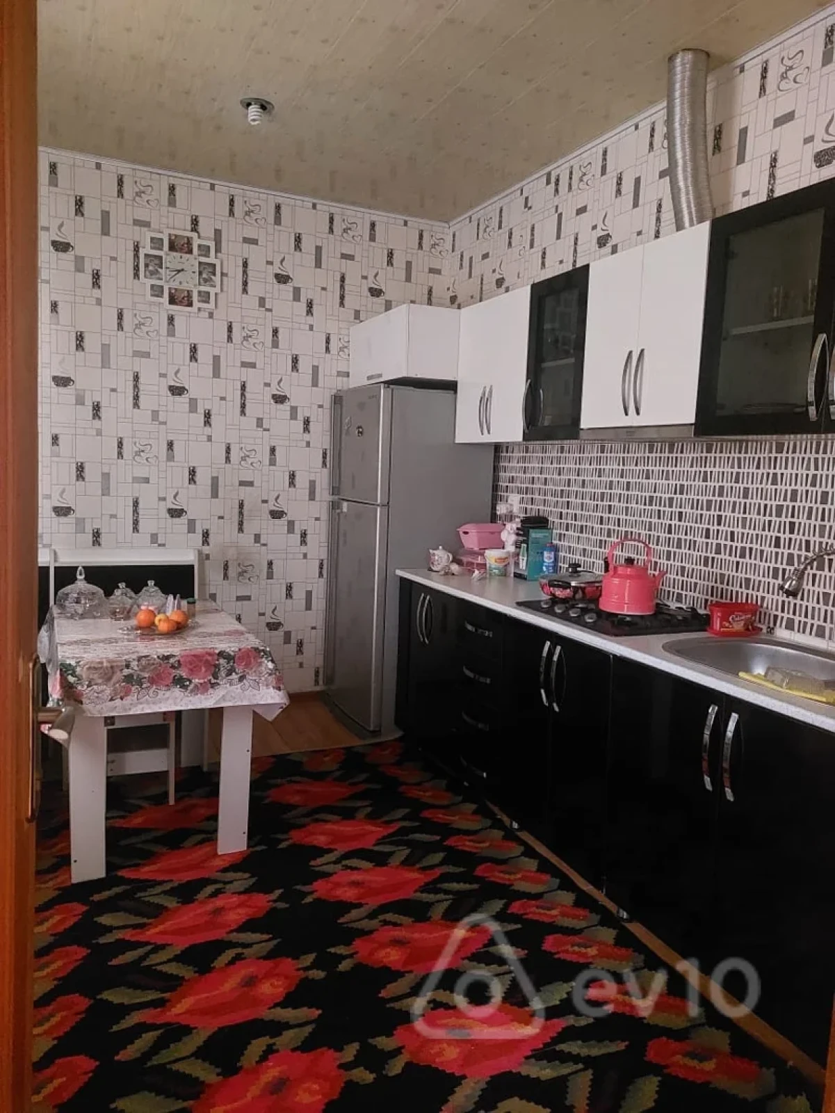 Satılır 5 otaqlı həyət evi 120 m²