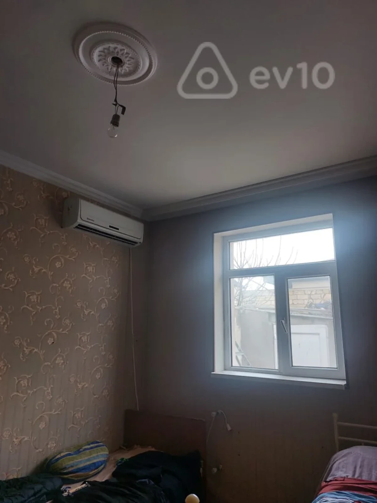 Satılır 5 otaqlı həyət evi 120 m²
