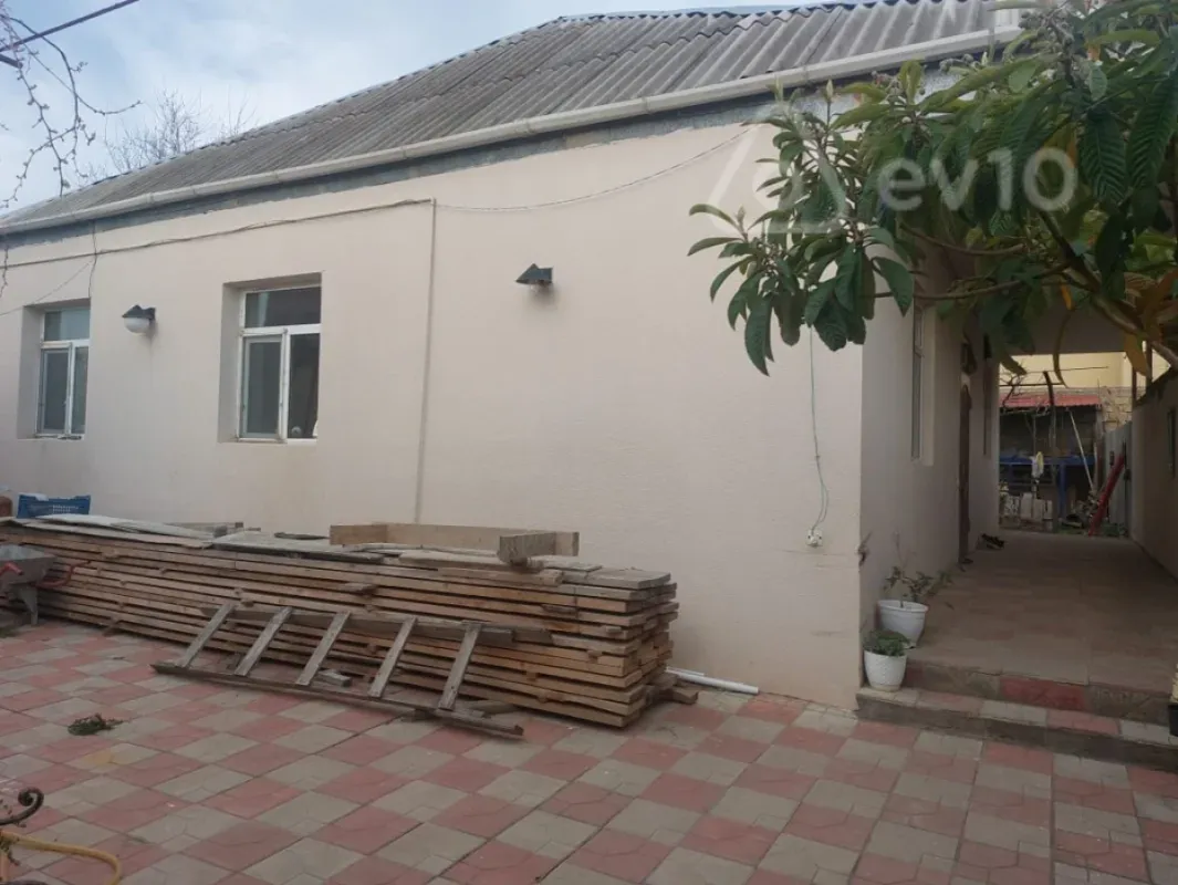 Satılır 5 otaqlı həyət evi 120 m²