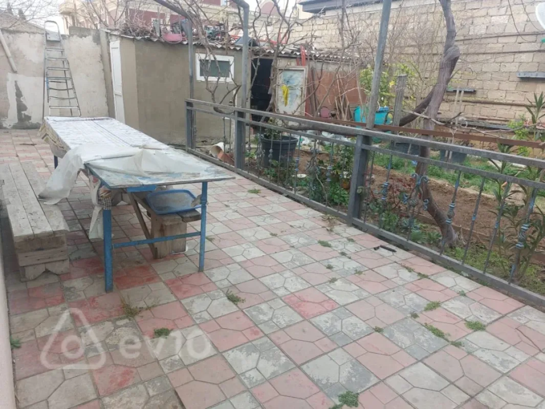 Satılır 5 otaqlı həyət evi 120 m²