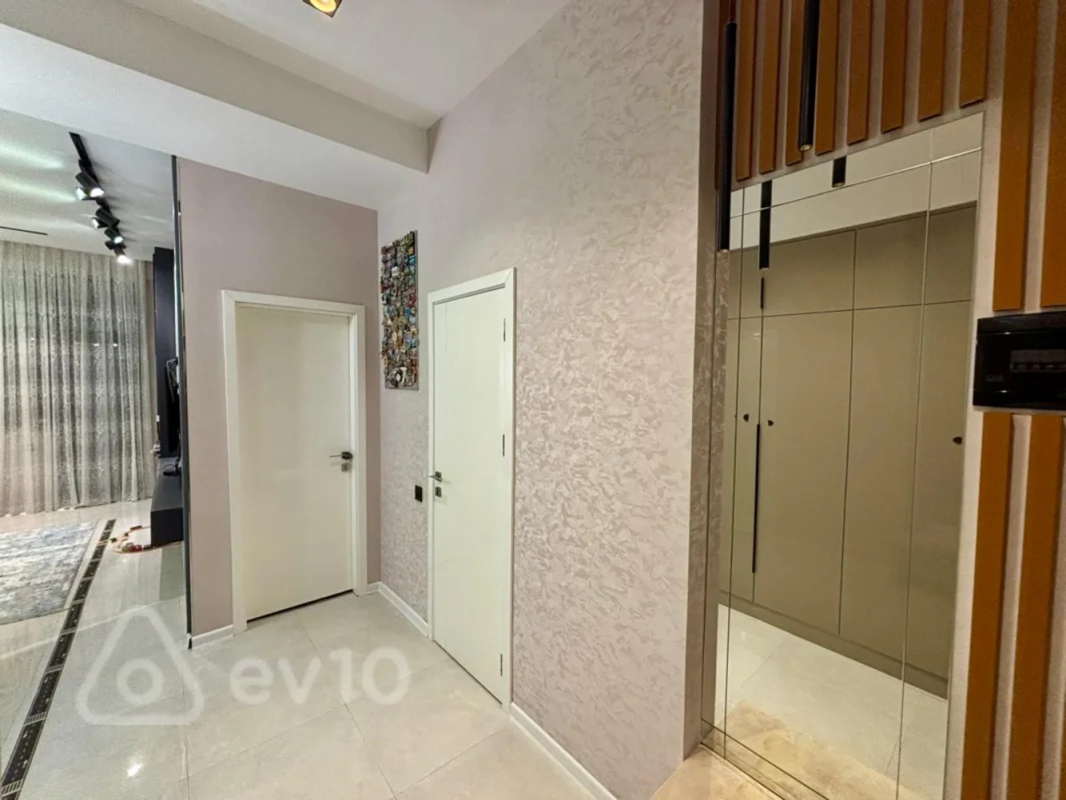 Kirayə verilir 2 otaqlı yeni tikili 60 m²