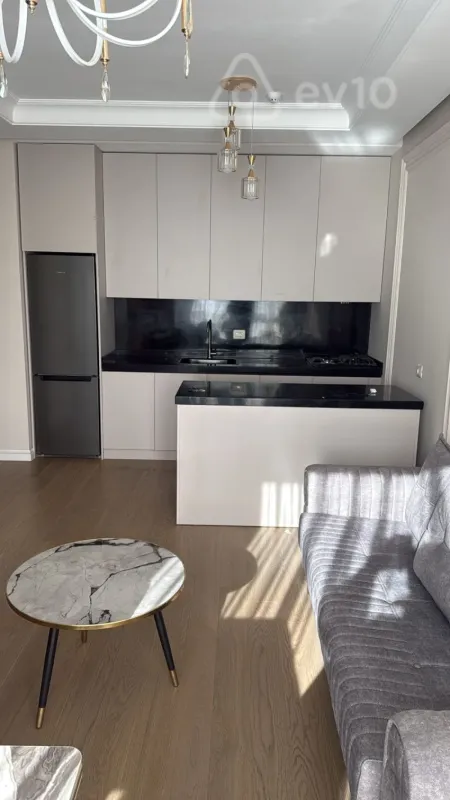 Kirayə verilir 3 otaqlı yeni tikili 90 m²
