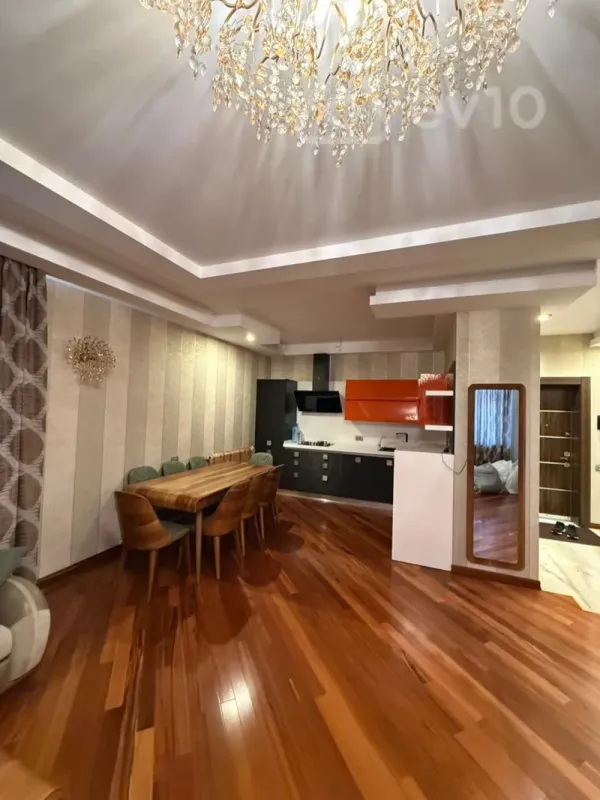 Kirayə verilir 2 otaqlı yeni tikili 65 m²