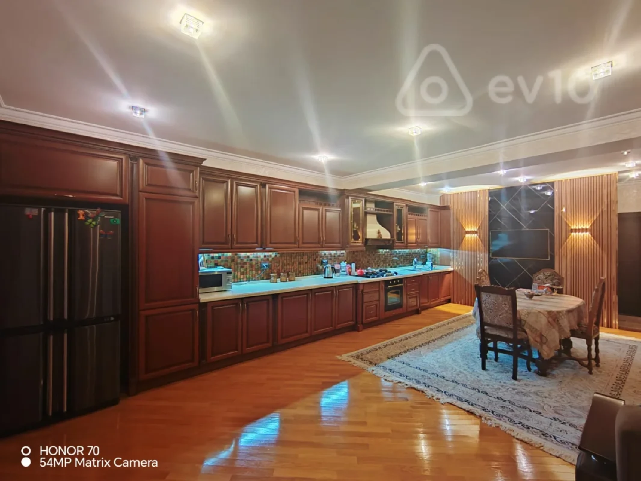 Satılır 4 otaqlı yeni tikili 240 m²