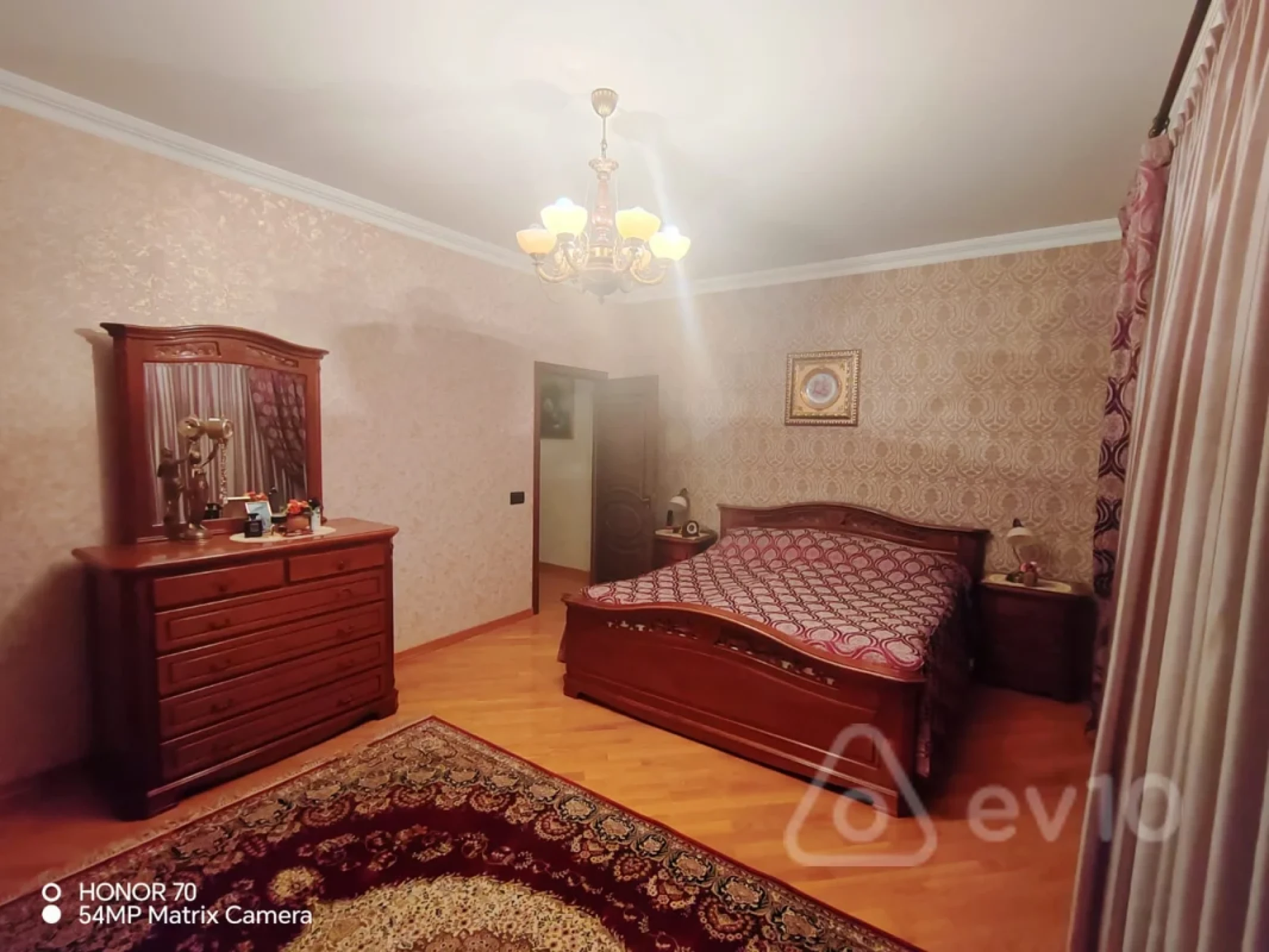 Satılır 4 otaqlı yeni tikili 240 m²