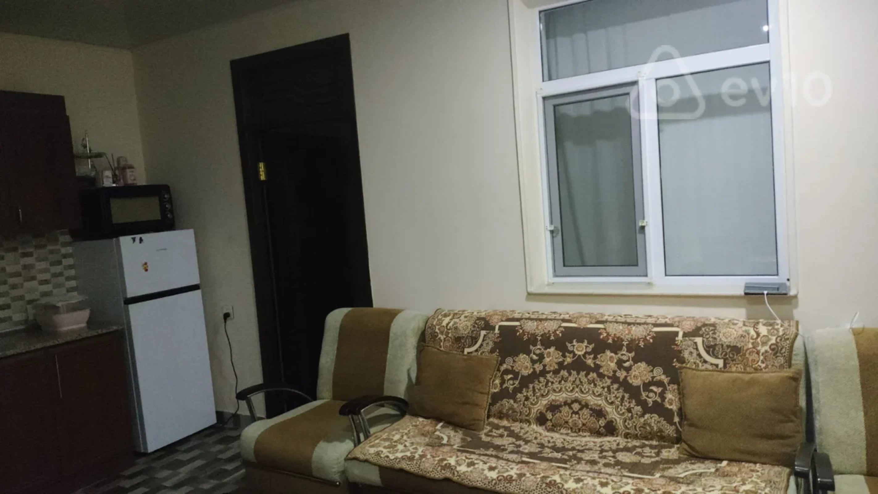 Kirayə verilir 2 otaqlı köhnə tikili 50 m²