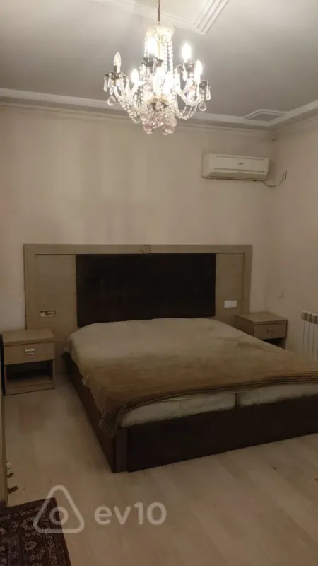 Kirayə verilir 2 otaqlı köhnə tikili 50 m²