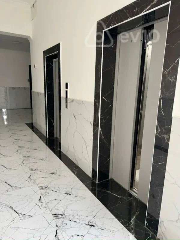 Satılır 3 otaqlı yeni tikili 135 m²