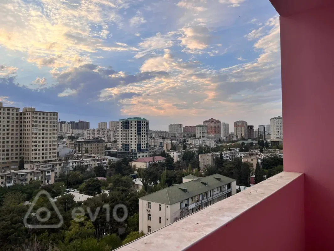 Satılır 3 otaqlı yeni tikili 135 m²