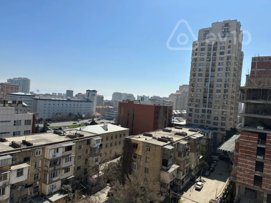 Satılır 3 otaqlı yeni tikili 135 m²