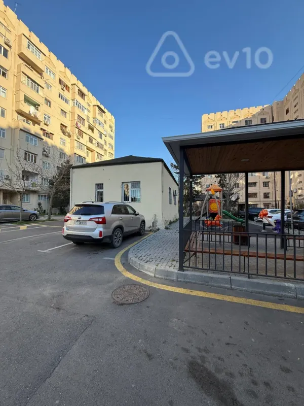 Satılır 3 otaqlı köhnə tikili 80 m²