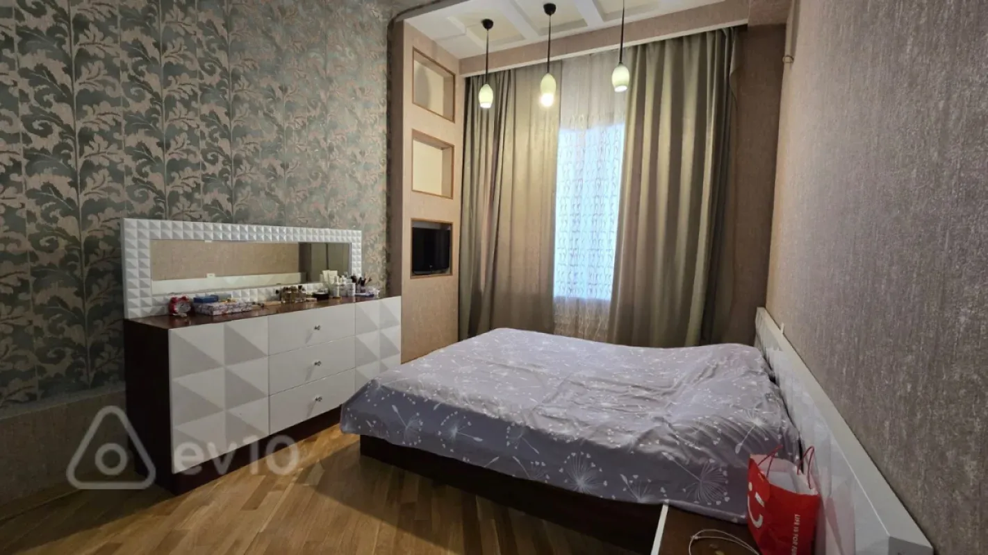 Satılır 3 otaqlı yeni tikili 150 m²