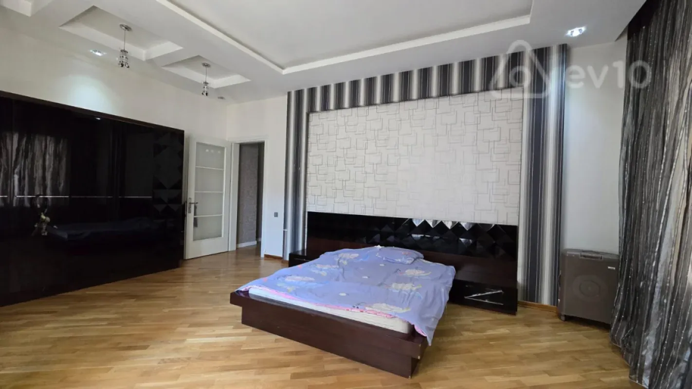 Satılır 3 otaqlı yeni tikili 150 m²