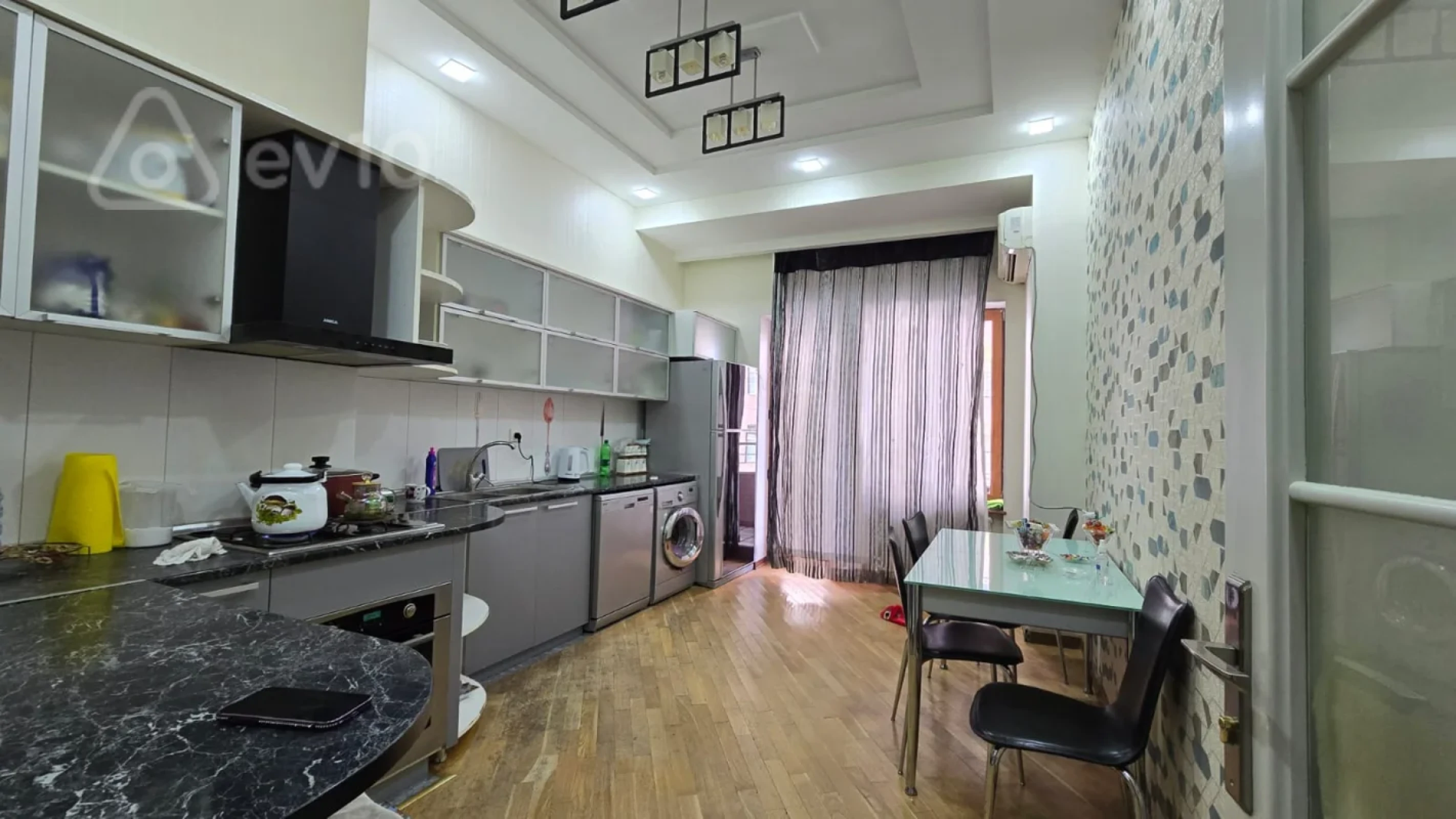 Satılır 3 otaqlı yeni tikili 150 m²