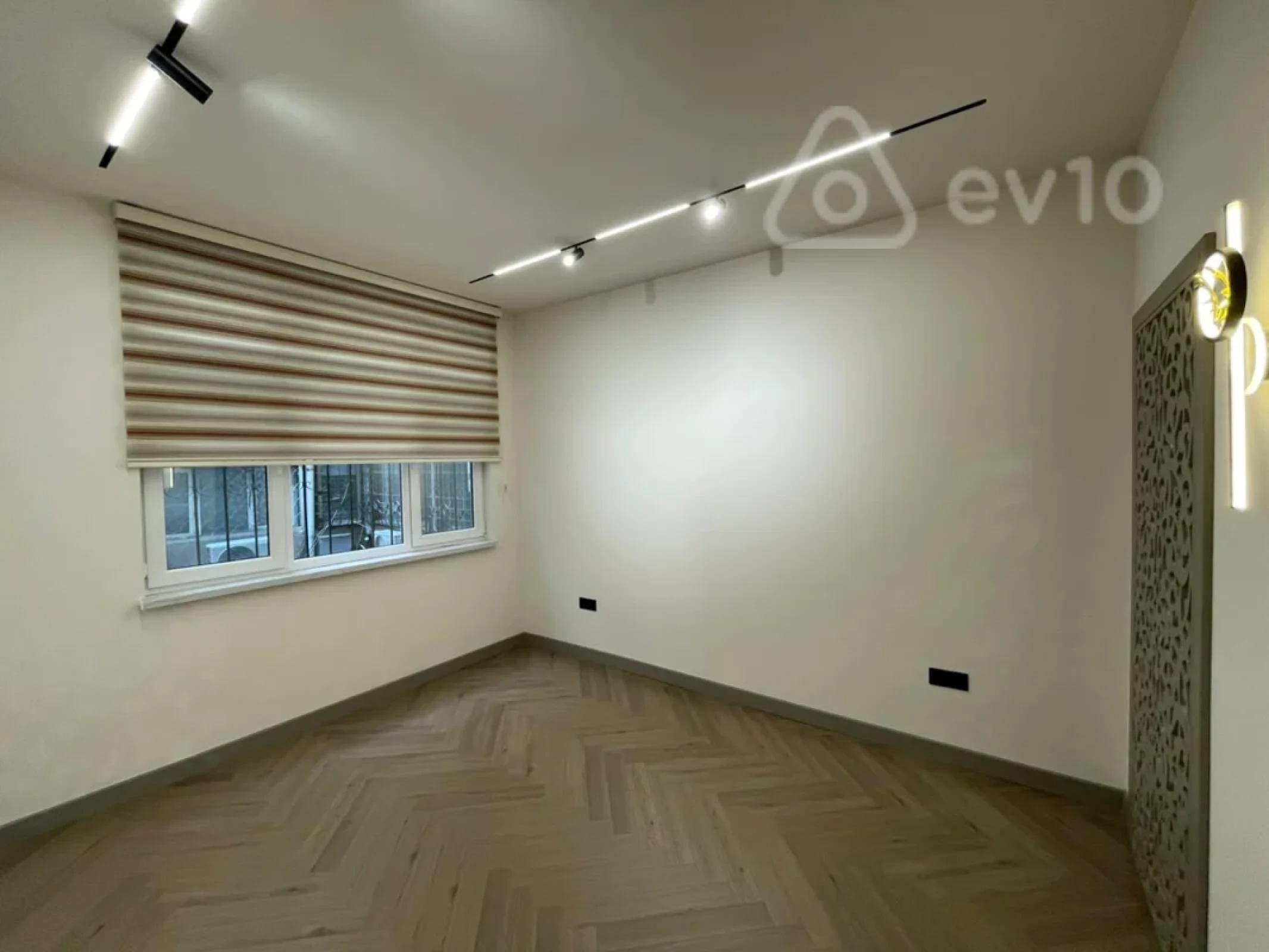 Kirayə verilir 2 otaqlı ofis 60 m²