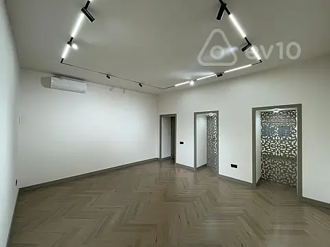 Kirayə verilir 2 otaqlı ofis 60 m²
