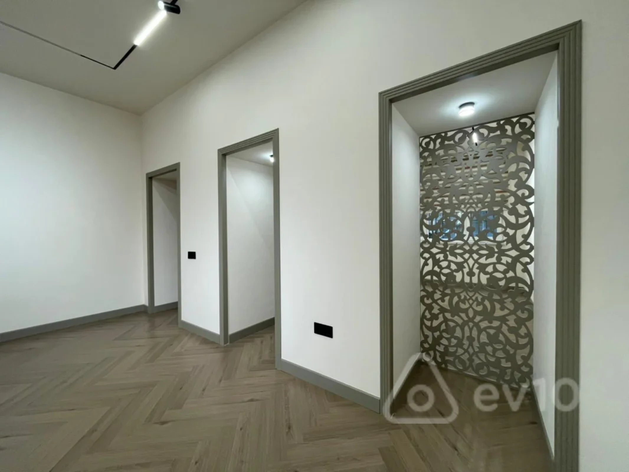 Kirayə verilir 2 otaqlı ofis 60 m²
