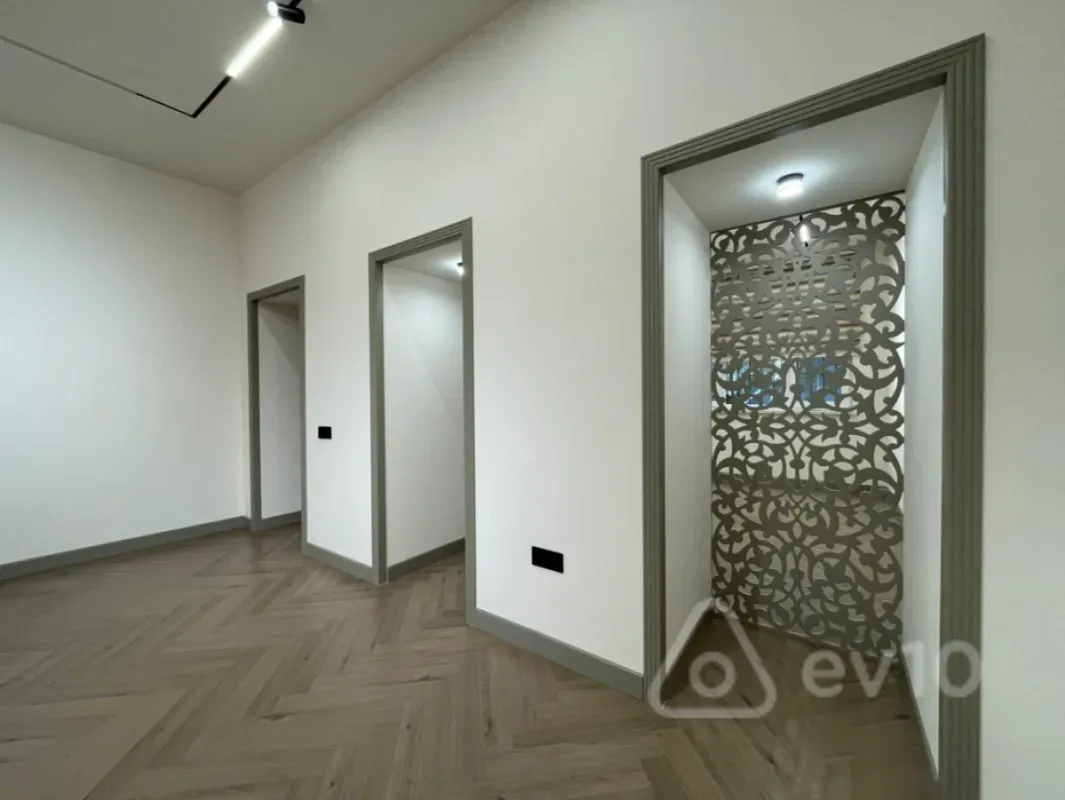 Kirayə verilir 2 otaqlı ofis 60 m²