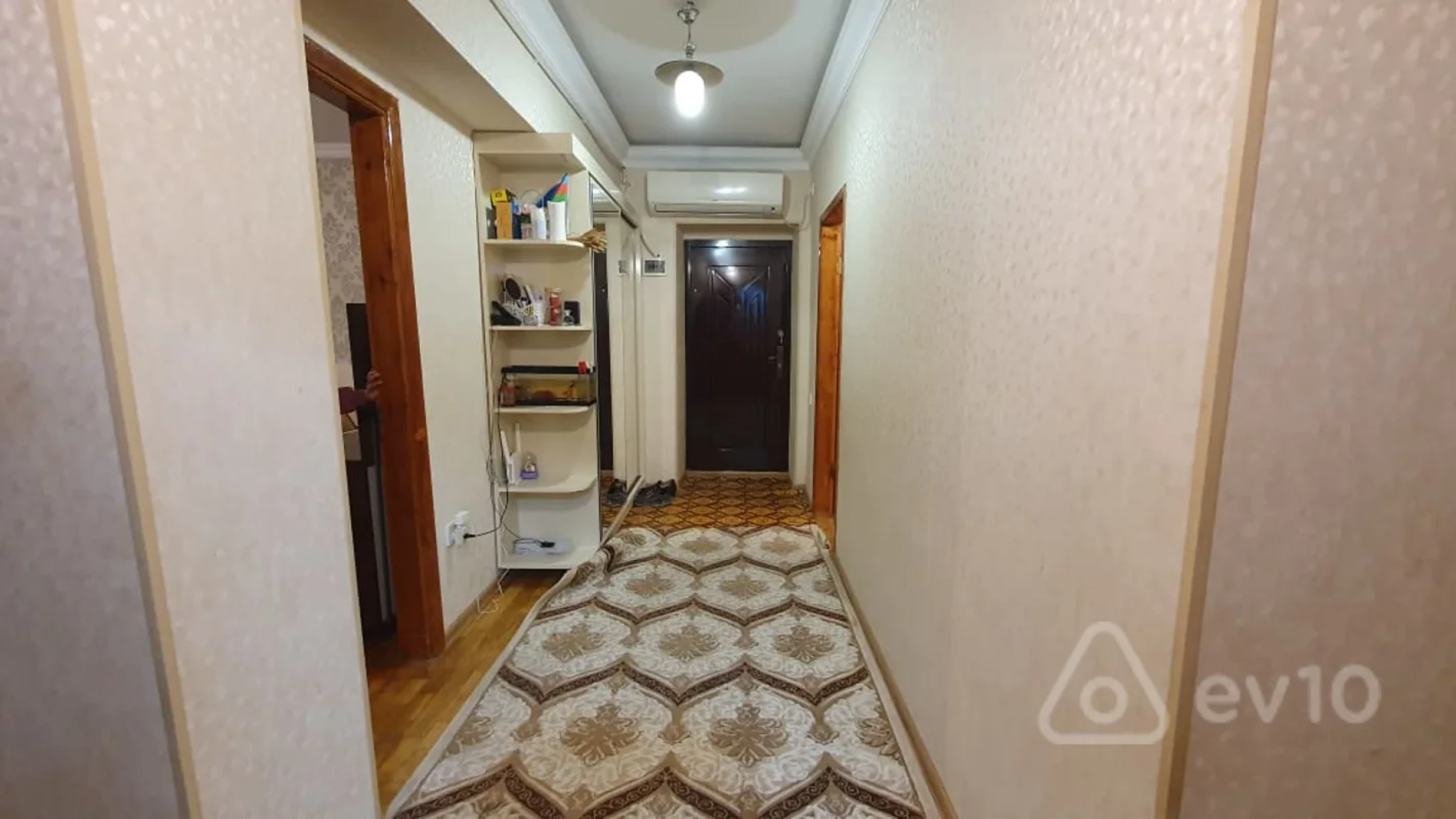 Satılır 3 otaqlı köhnə tikili 80 m²