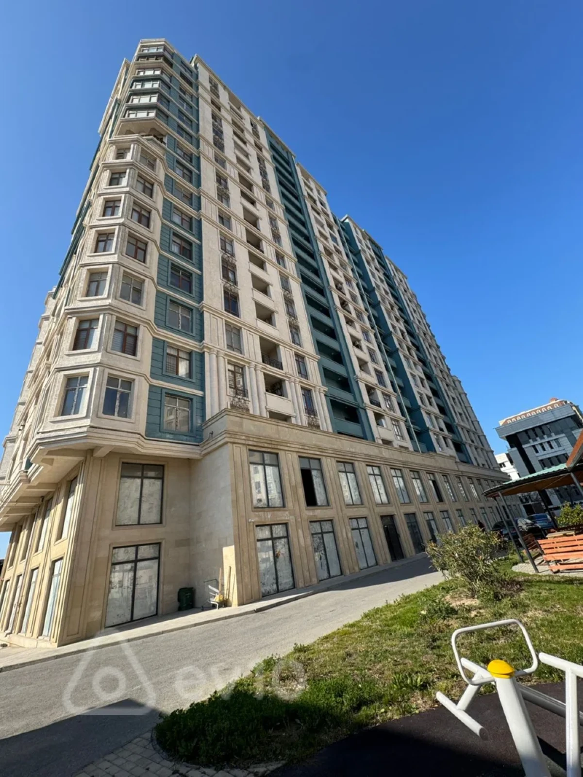 Satılır 3 otaqlı yeni tikili 106 m²