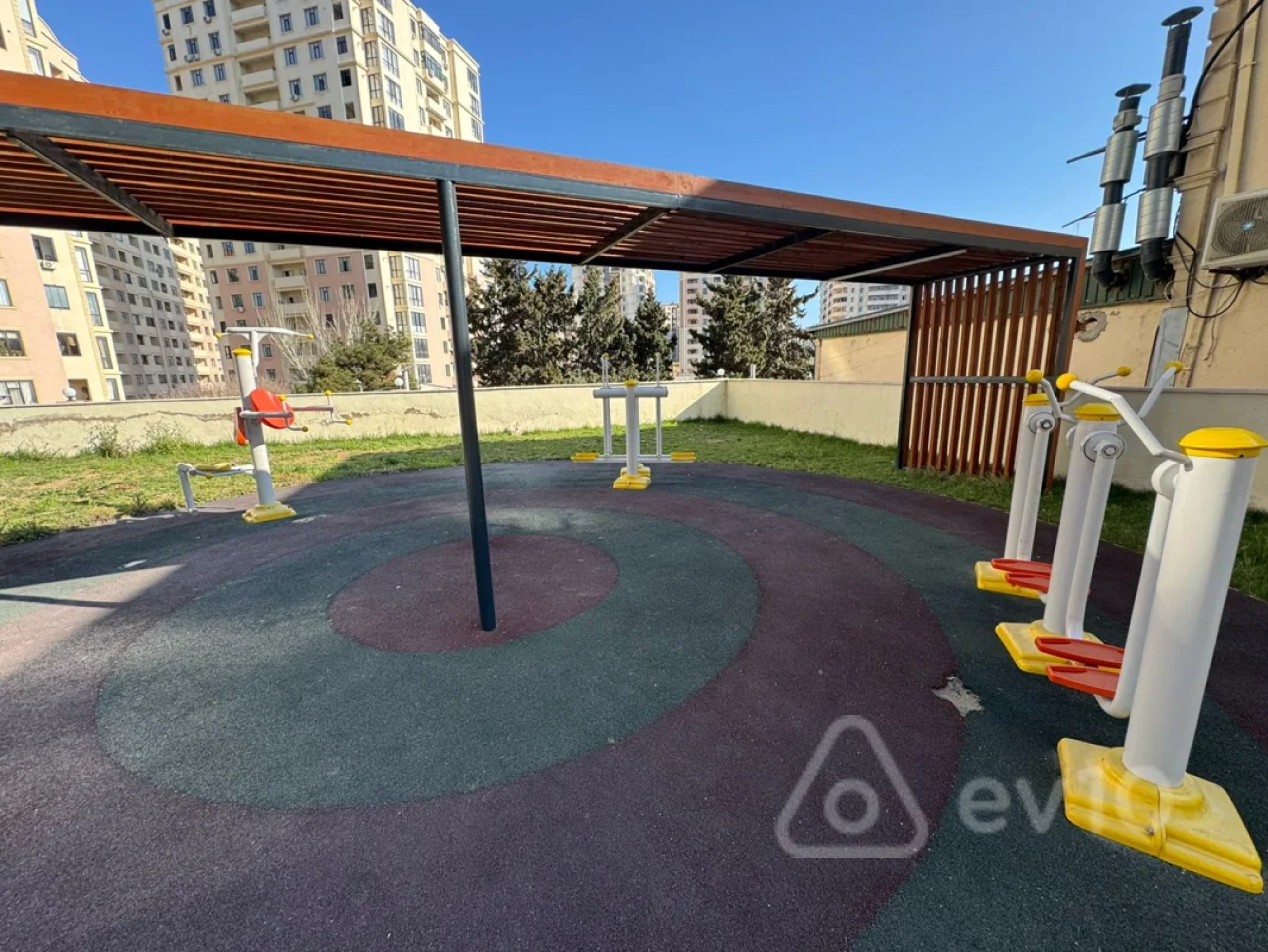 Satılır 3 otaqlı yeni tikili 106 m²