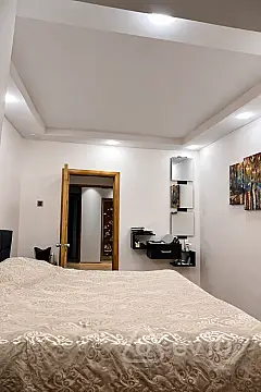 Satılır 4 otaqlı köhnə tikili 110 m²