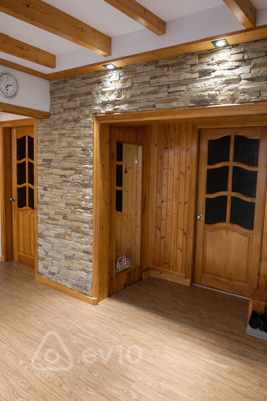 Satılır 4 otaqlı köhnə tikili 110 m²