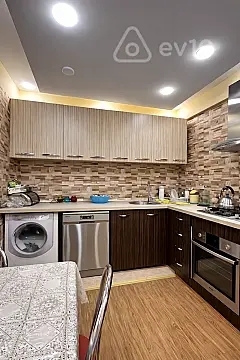 Satılır 4 otaqlı köhnə tikili 110 m²