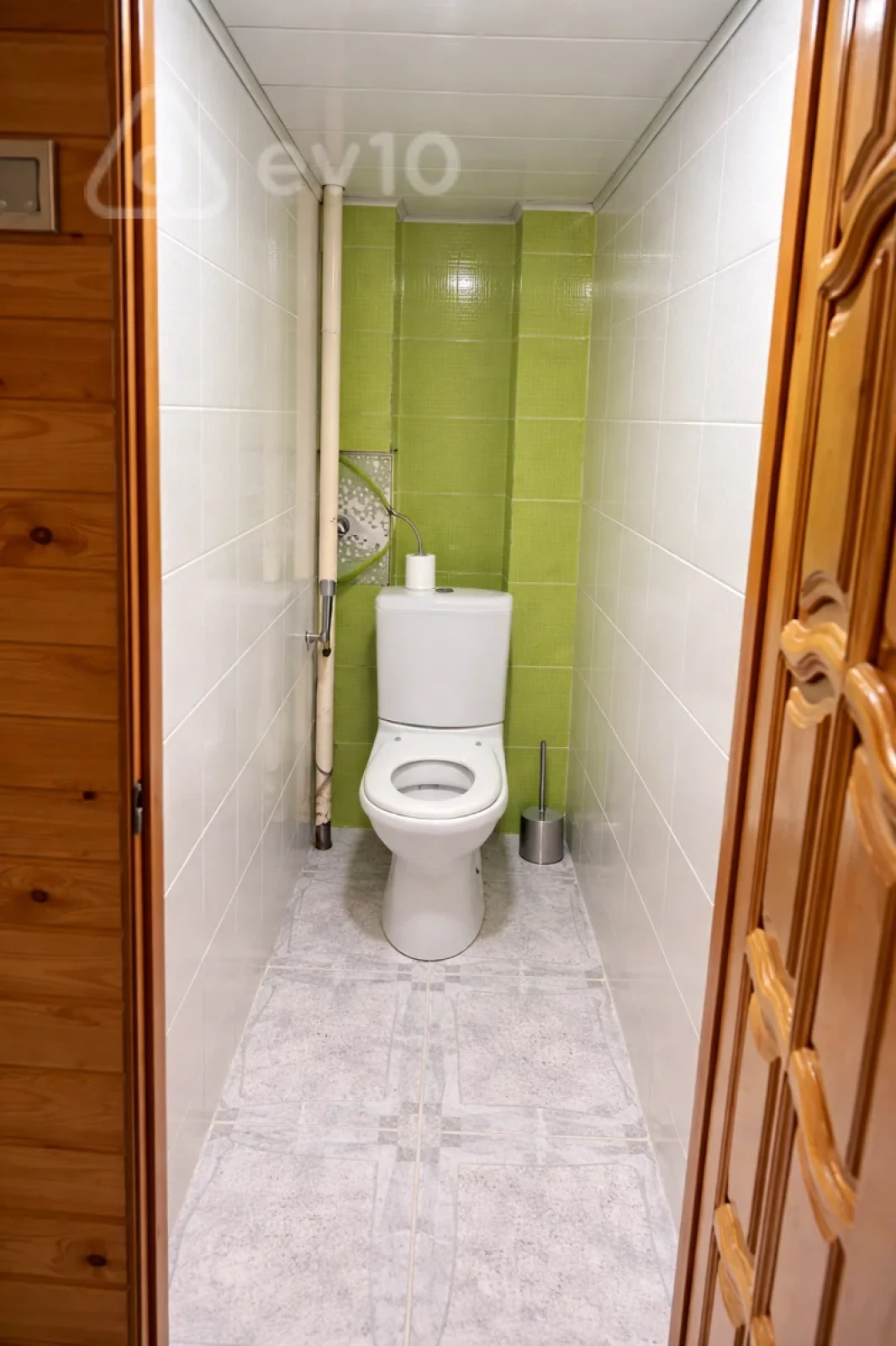 Satılır 4 otaqlı köhnə tikili 110 m²