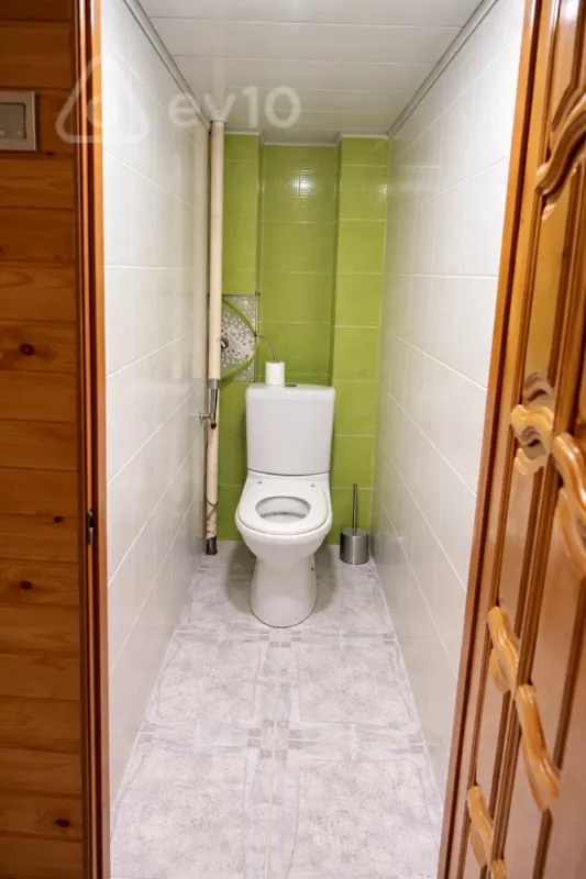 Satılır 4 otaqlı köhnə tikili 110 m²