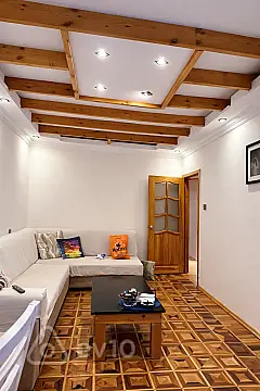 Satılır 4 otaqlı köhnə tikili 110 m²